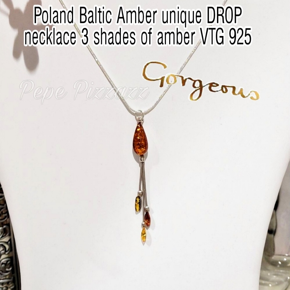 Flash Sale GENUINE Baltic Amber AMAZING unique necklace 3 shades of amber VTG